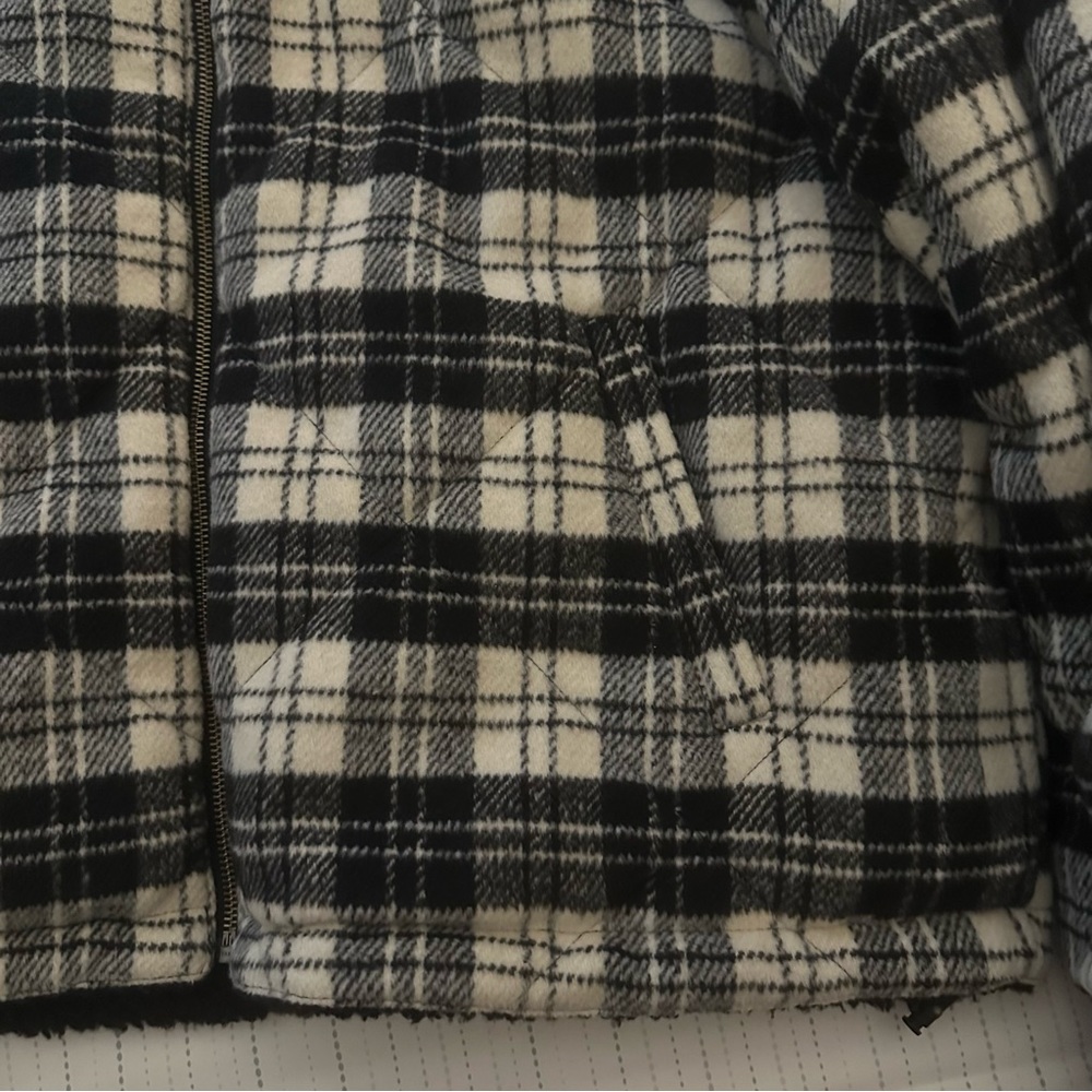 Ae (American Eagle) Reversible Puffer Jacket - image 6